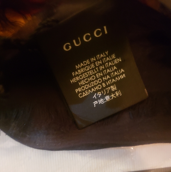 Authentic Gucci Coco Captain Logo Shawl/Scarf  "Tomorrow is not Yesterday " - Picture 3 of 6